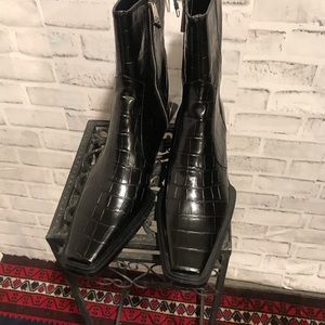Zara Women’s Black Cowboy Boots NWT 10